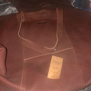 Brand new heavy duty lifetime lasting leather Duluth bag